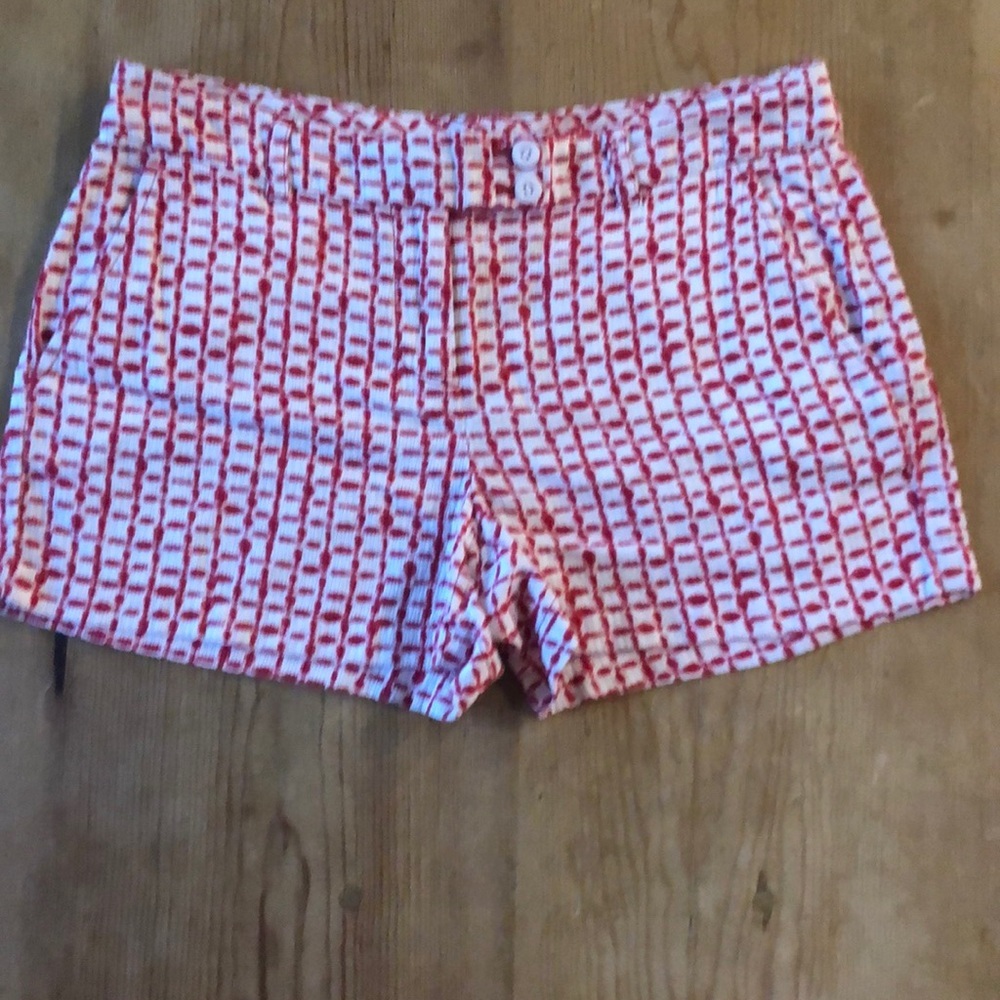 Vineyard Vines Pink and White Patterned Women's Shorts
